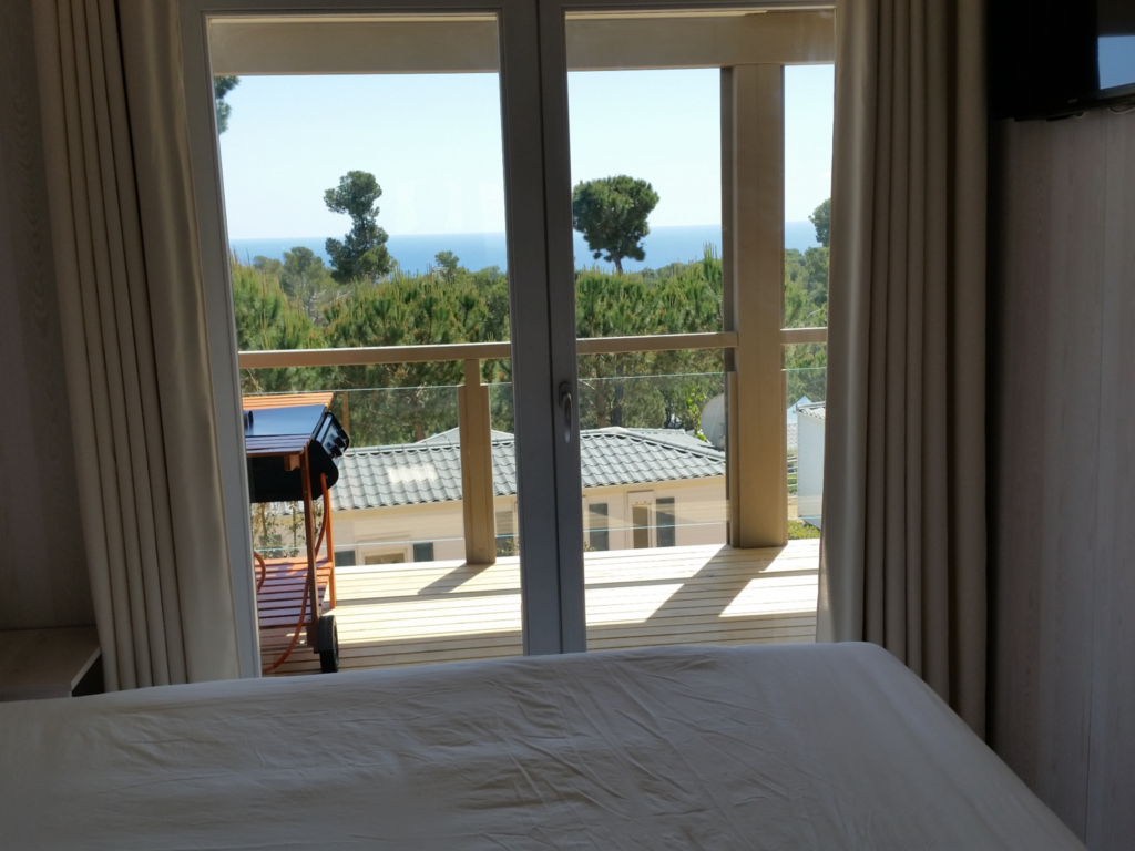Bungalow Vista plus camping Cala Canyelles